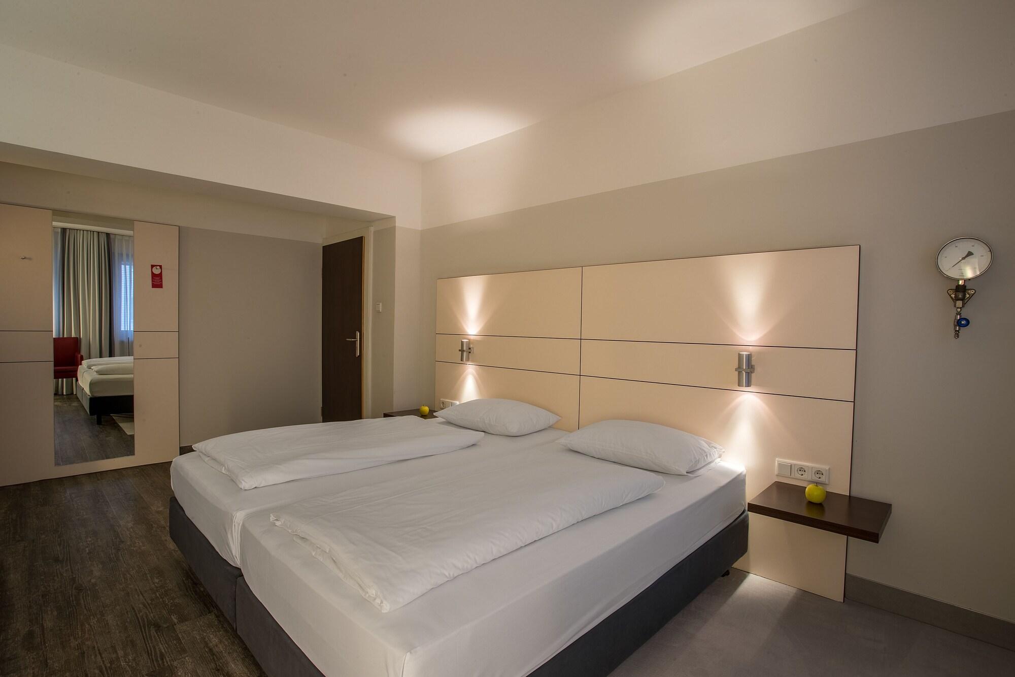 Ferrotel Duisburg - Partner Of Sorat Hotels Dış mekan fotoğraf
